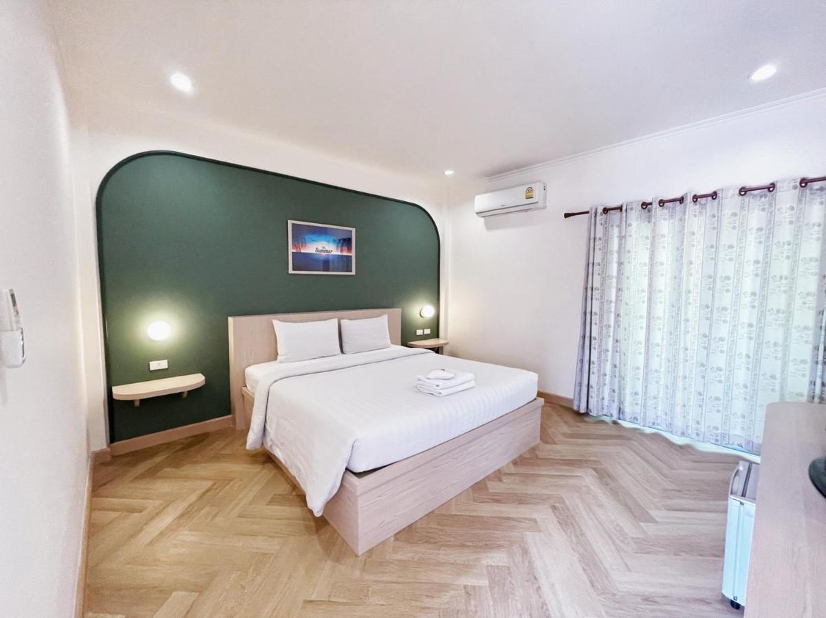 Sky View Hotel Бурирам Экстерьер фото